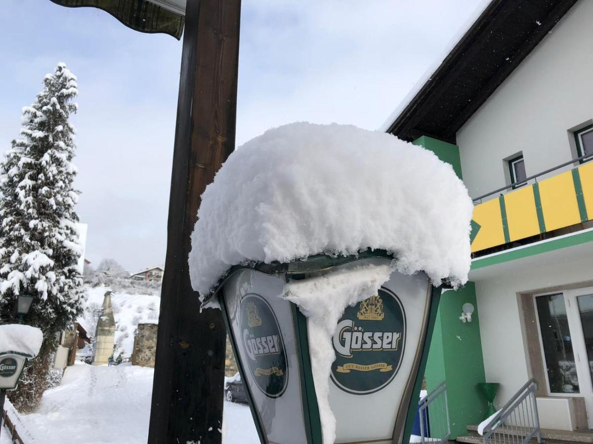 Gasthof Zum Mohrn Oberwoelz Stadt Luaran gambar