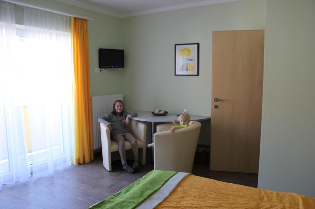 Gasthof Zum Mohrn Oberwoelz Stadt Luaran gambar