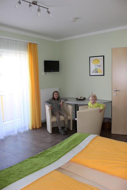 Gasthof Zum Mohrn Oberwoelz Stadt Luaran gambar